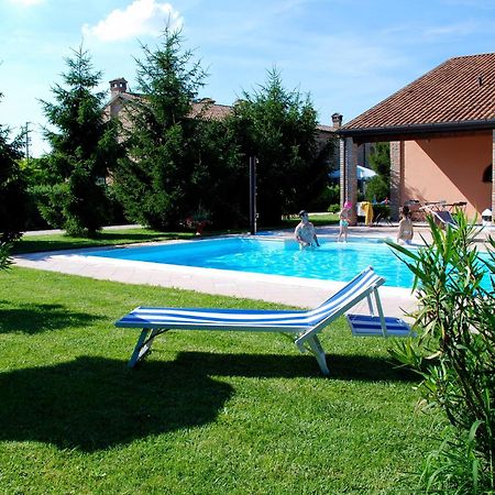 Agriturismo-R&B Corte Dei Gioghi 费拉拉 外观 照片