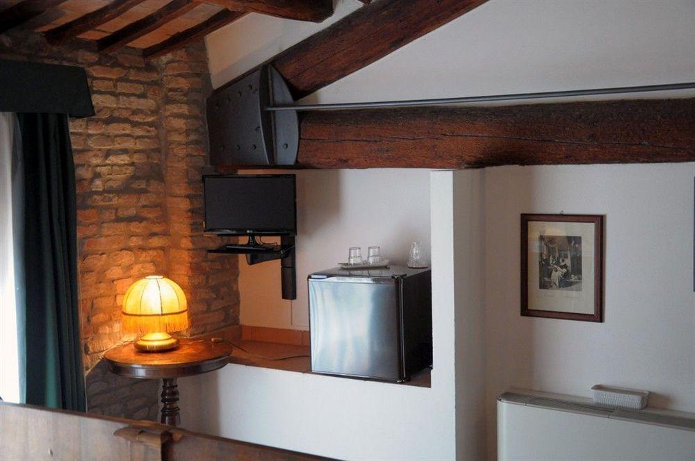 Agriturismo-R&B Corte Dei Gioghi 费拉拉 外观 照片
