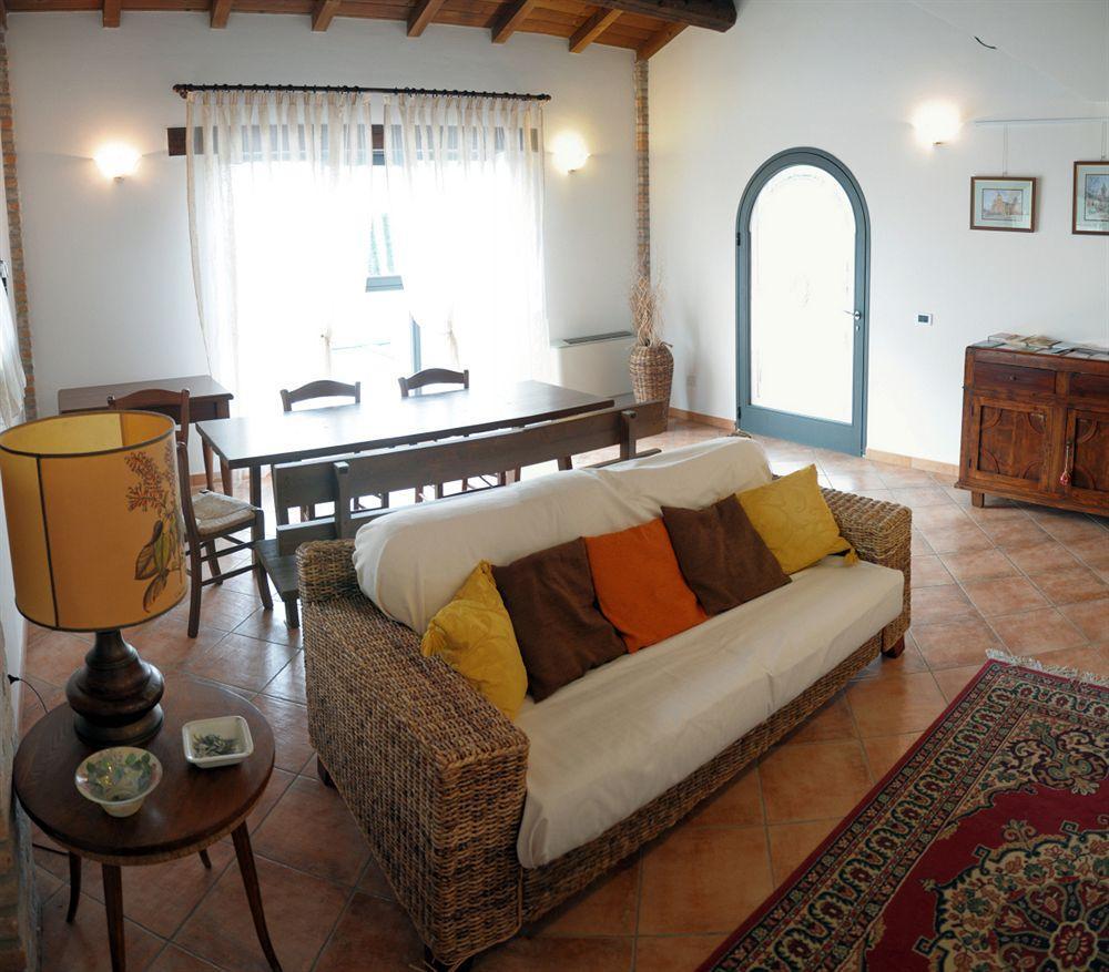 Agriturismo-R&B Corte Dei Gioghi 费拉拉 外观 照片