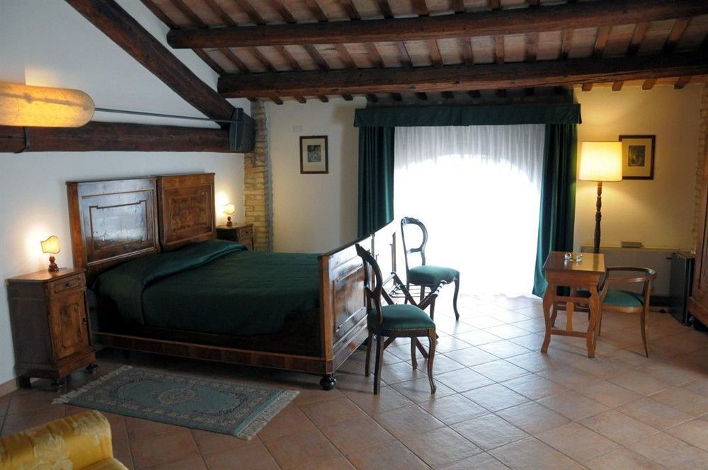 Agriturismo-R&B Corte Dei Gioghi 费拉拉 外观 照片