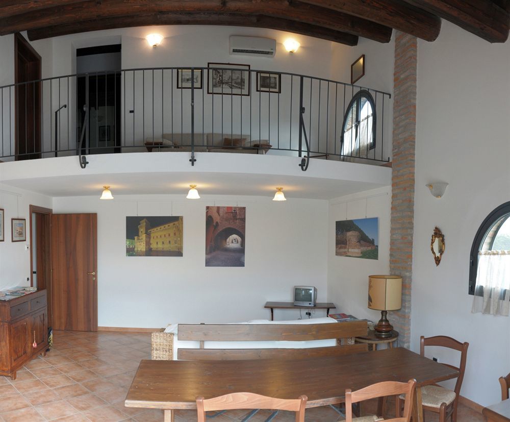 Agriturismo-R&B Corte Dei Gioghi 费拉拉 外观 照片