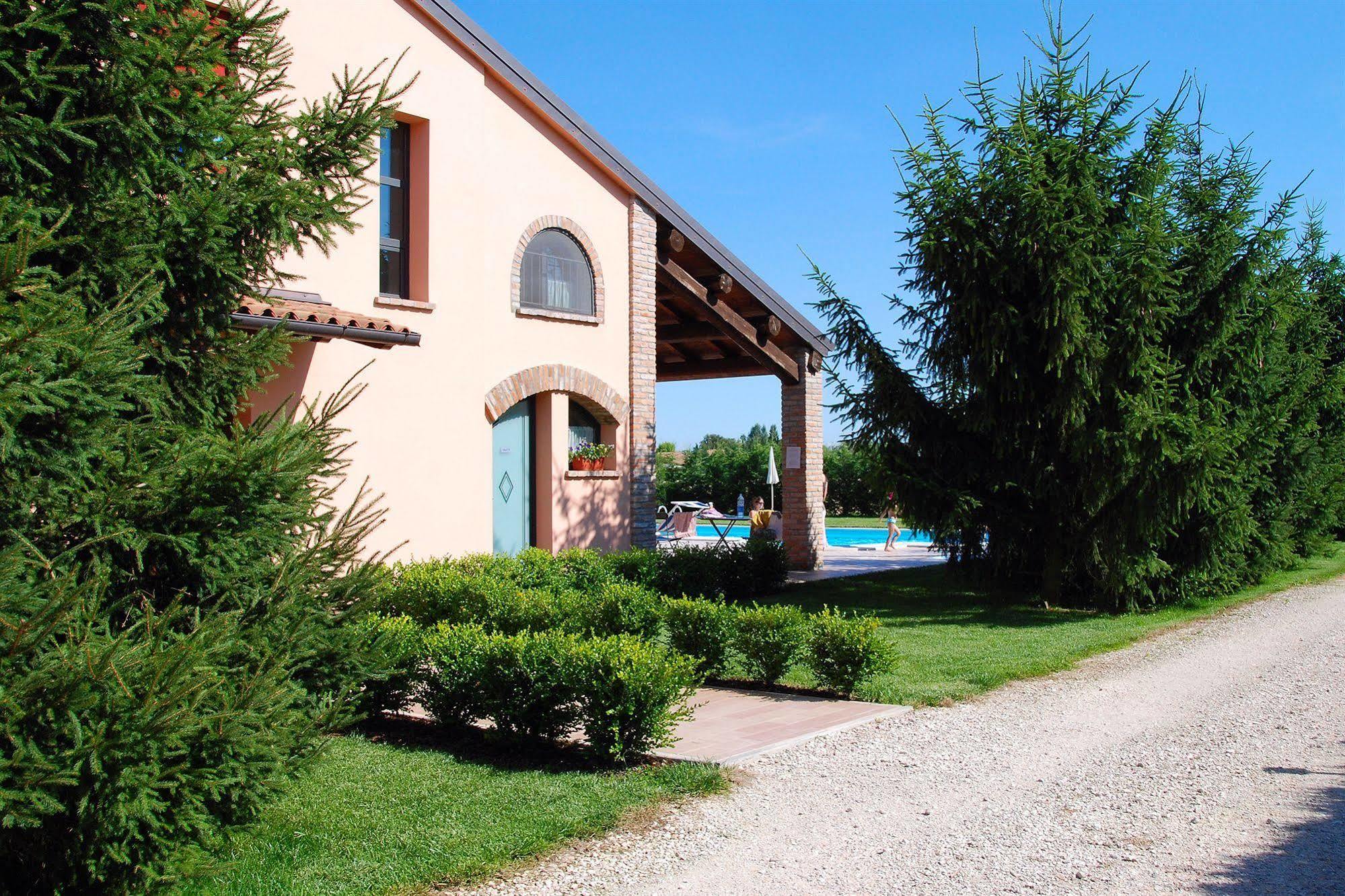 Agriturismo-R&B Corte Dei Gioghi 费拉拉 外观 照片