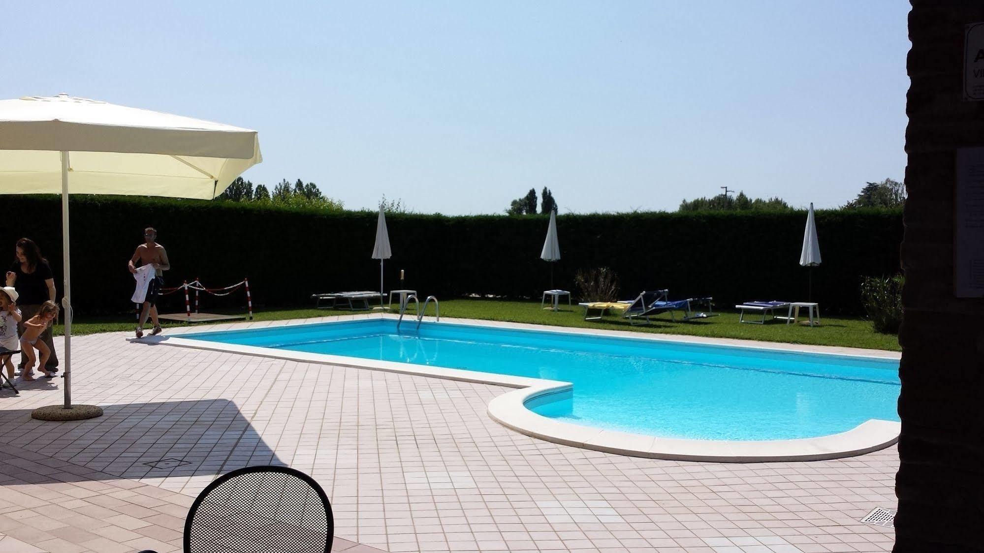 Agriturismo-R&B Corte Dei Gioghi 费拉拉 外观 照片